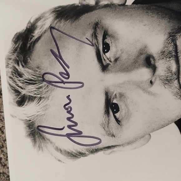 SIMON PEGG Signed Black and White - Picture 2 of 5